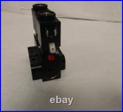 ARO/Ingersoll-Rand 1/8 Inlet 1/8 Outlet Solenoid Air Valve A211SD-120-A