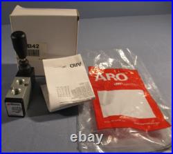 ARO/Ingersoll Rand M212LM-R-G Manual Air Control Valve, Black Lever/Manual A1271