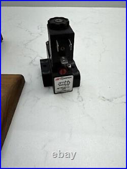 Aro Ingersoll-rand A211ss-o24-d-g 1/8 Air Valve A211ss-024-d-g, A211ss024dg