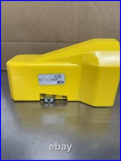 IR ARO M212TM Pneumatic Foot Pedal Valve Guarded New Without Box IR ARO M212TM Pneumatic Foot Pedal Valve Guarded New Without Box