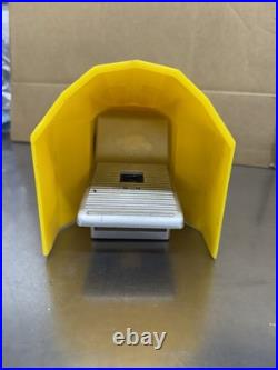 IR ARO M212TM Pneumatic Foot Pedal Valve Guarded New Without Box IR ARO M212TM Pneumatic Foot Pedal Valve Guarded New Without Box