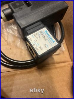 Ingersoll Rand Pneumatic Drain Valve ADV1711 Honeywell Skinner Valve