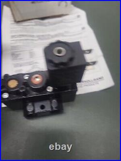 NIB Ingersoll Rand ARO A212SS-024-D Alpha Series 4-Way Solenoid-Actuated